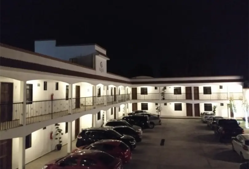 Ir&oacute;nicamente, su lema es: "el lugar donde los Dioses resguardan tus sue&ntilde;os".