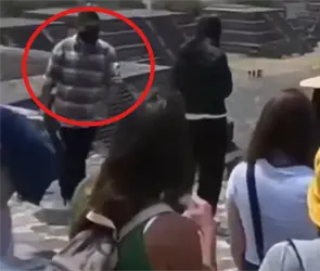 Turista difunde nuevo video de Julio C&eacute;sar cuando llega a la Pir&aacute;mide de la Luna y comienza a disparar