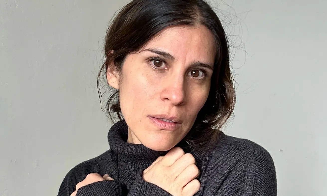 Actualmente tiene 45 años, está casada con Fausto Mattiussi y tiene un hijo.