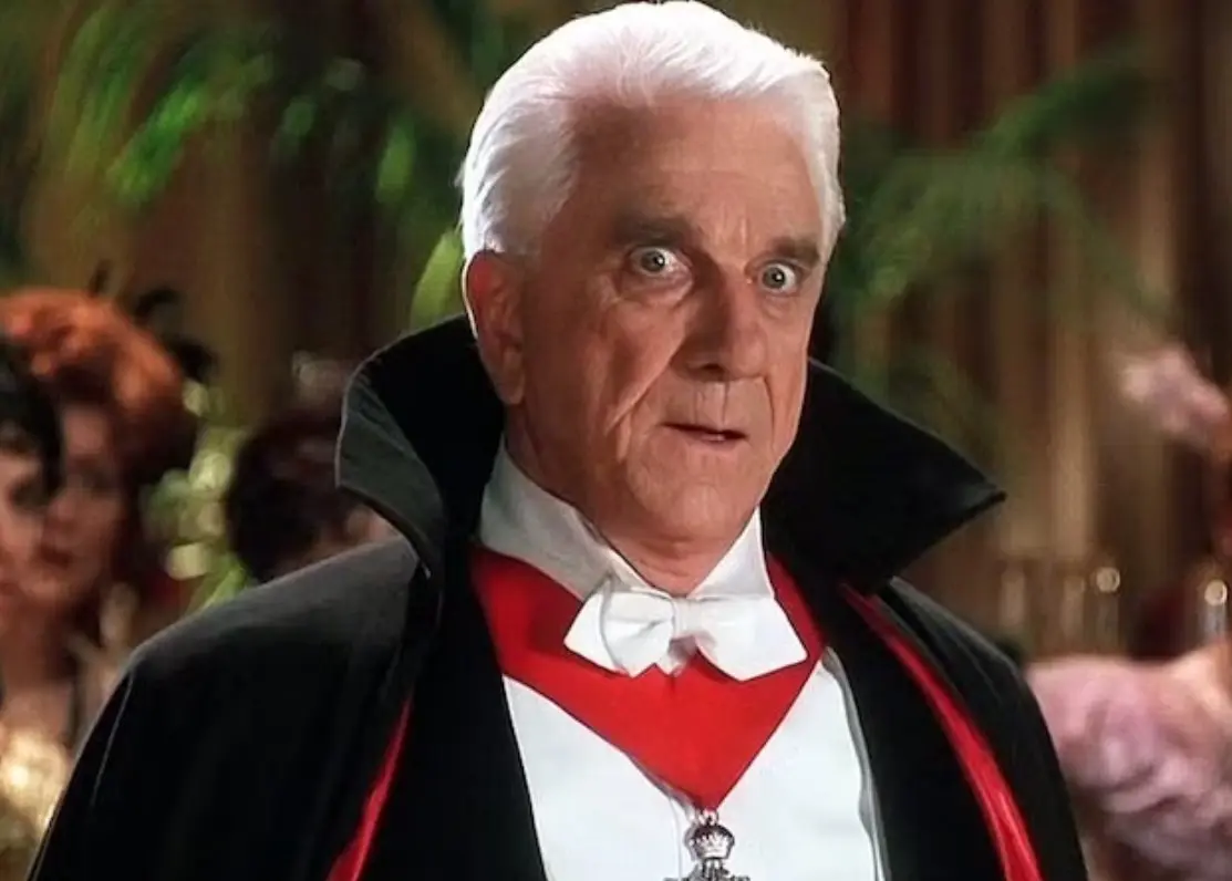 Director, actor, productor y genio de la sátira, Mel Brooks redefinió la comedia con clásicos como 'Locuras en el Oeste', 'El joven Frankenstein' y 'Los productores'. Su humor irreverente cambió para siempre la parodia cinematográfica y abrió camino para innumerables comedias posteriores. Además, es uno de los pocos artistas EGOT (ganador de Emmy, Grammy, Oscar y Tony).