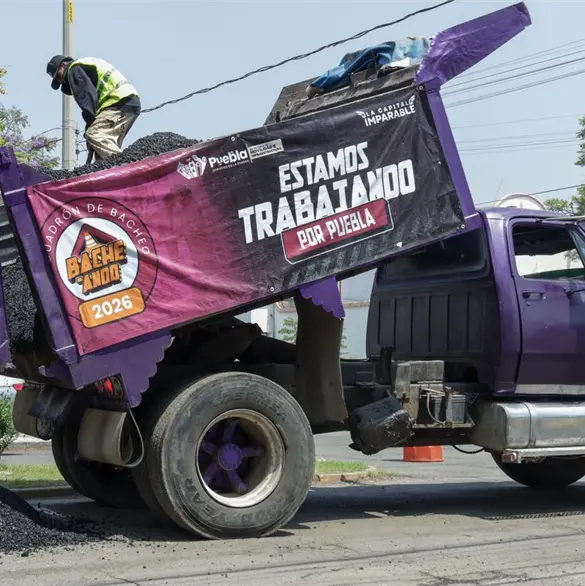Supervisan bacheo en Puebla: trabajos avanzan en calle 20 Sur en El Mirador
