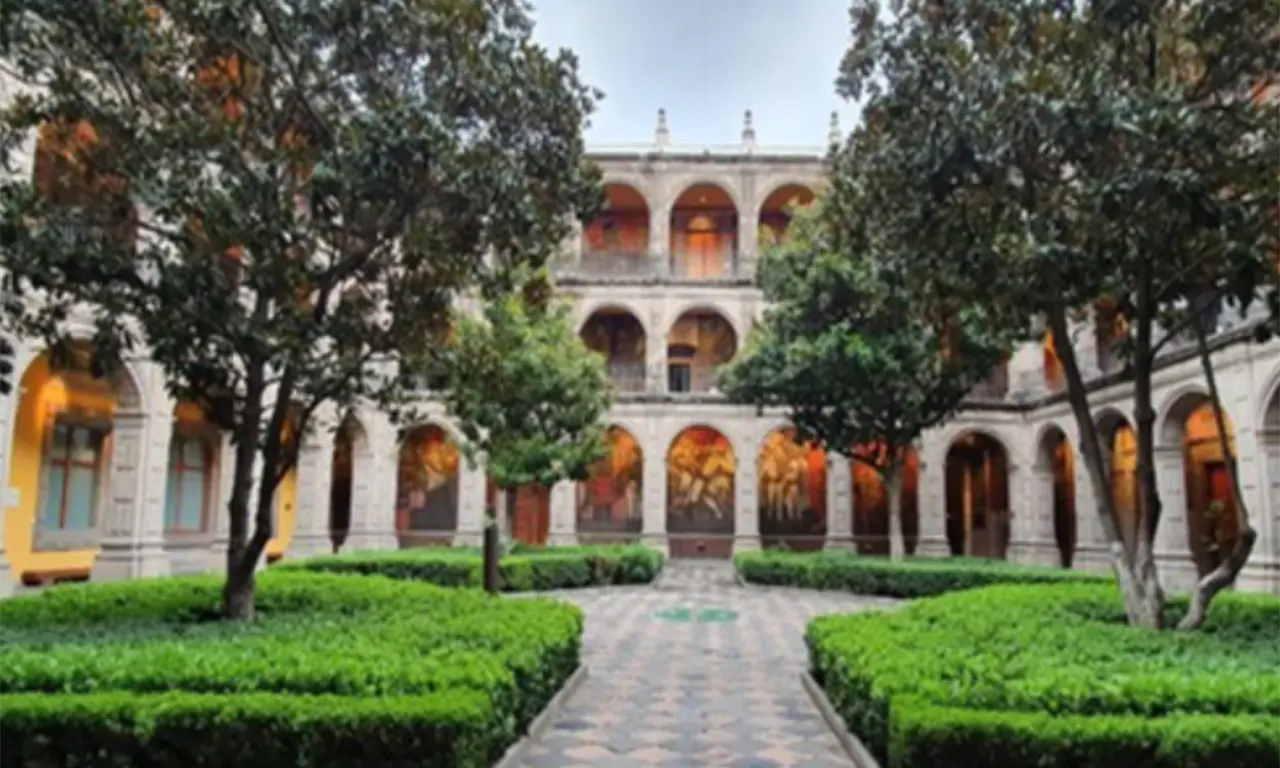  Este concierto representa una oportunidad poco común: disfrutar música de talla mundial en un recinto histórico y a un precio simbólico. 