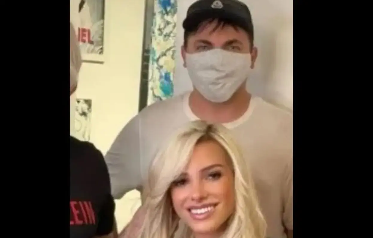 En 2021 apareció en redes con una misteriosa novia rubia llamada Maite. Aunque se conocieron pocos detalles sobre ella, Cristian compartía fotos románticas y parecía atravesar una etapa más serena.