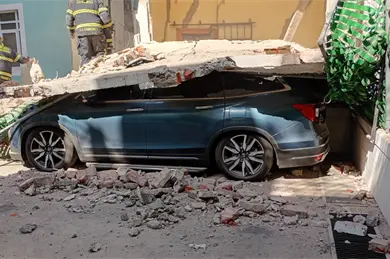 As&iacute; se derrumb&oacute; una casa en la colonia Roma de la CDMX; descartan v&iacute;ctimas | VIDEO