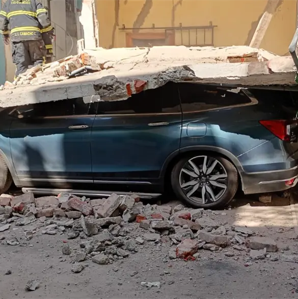 Así se derrumbó una casa en la colonia Roma de la CDMX; descartan víctimas | VIDEO