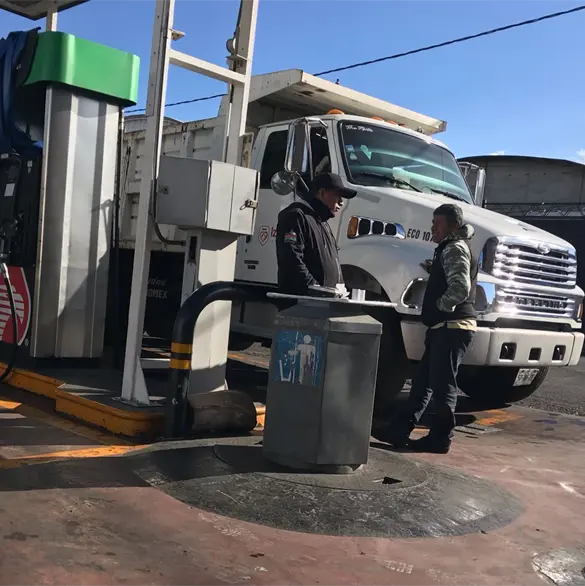 &iquest;Desde cu&aacute;ndo aplicar&aacute;? Sheinbaum acuerda con gasolineros bajar el precio del di&eacute;sel a 27 pesos