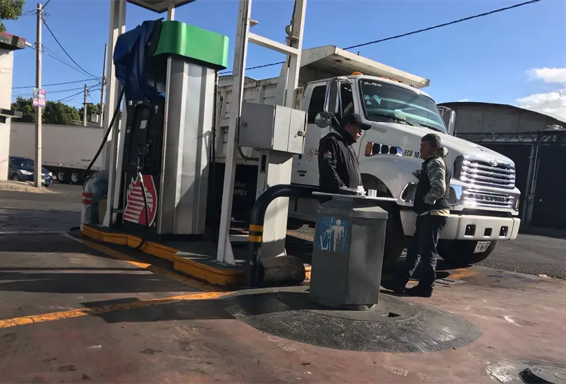 La medida podría traducirse en una disminución de gastos para empresas y eventualmente en precios más estables para bienes y servicios.