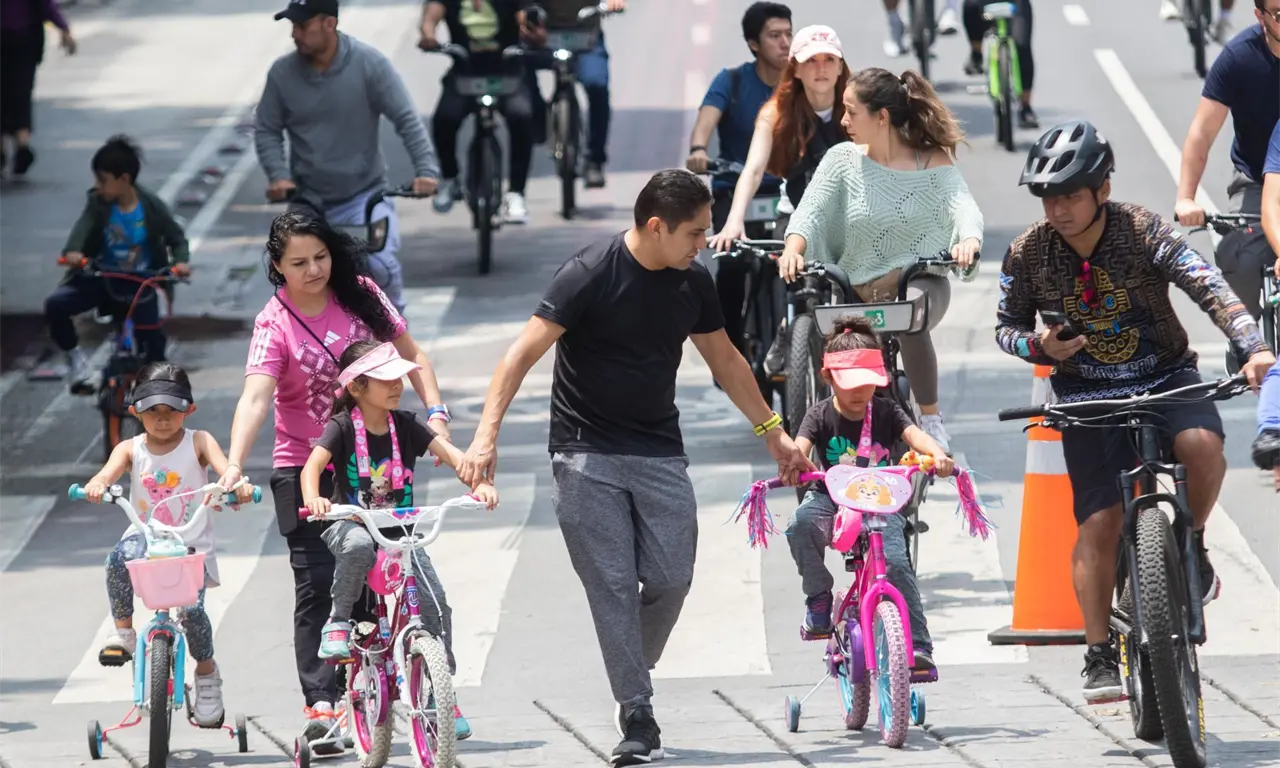  La entrega de kits se entregará un día antes de la rodada. 