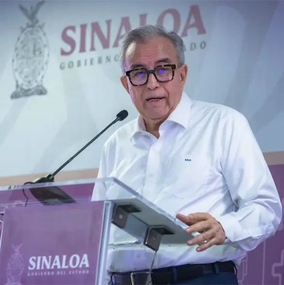 Rocha Moya descarta pedir licencia y enfrentar&aacute; acusaciones desde el cargo