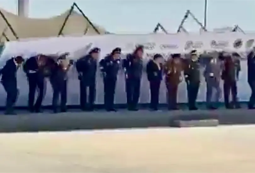 Se desploma escenograf&iacute;a en evento de Delfina G&oacute;mez con militares en Santa Luc&iacute;a | VIDEO