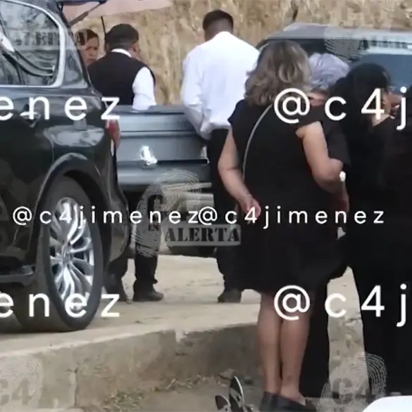 "Que este crimen no se olvide": t&iacute;a exige justicia en despedida de familia asesinada en Azcapotzalco