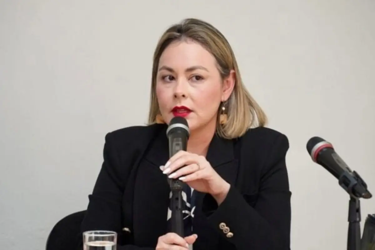  Yeraldine Bonilla asume como gobernadora interina de Sinaloa tras licencia de Rocha Moya 