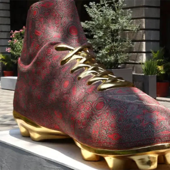 &iquest;D&oacute;nde ver el tenis gigante de Messi y otras piezas monumentales del Mundial 2026 en CDMX?