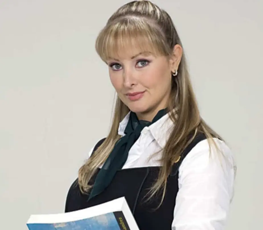 Su mayor popularidad llegó con 'Carita de Ángel', telenovela infantil donde interpretó a Angélica Valle de Larios, la madre de la protagonista.