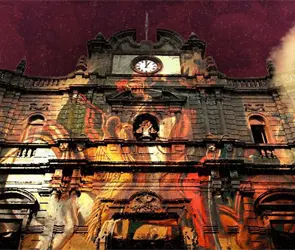 Puebla conmemora la Batalla de Puebla con videomapping sobre la fachada del Palacio Municipal