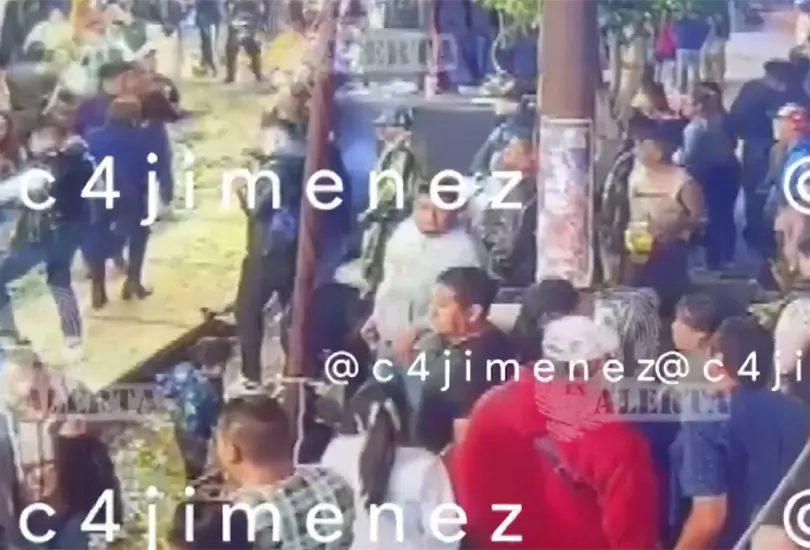 Mujer es brutalmente golpeada en carnaval de Chimalhuac&aacute;n