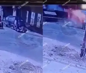Captan momento exacto en que tren embiste una pipa y provoca fuerte explosi&oacute;n