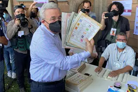 Acuerdos con "Los Chapitos": estos son los supuestos tratos que habr&iacute;a hecho Rocha Moya para ganar la gubernatura de Sinaloa
