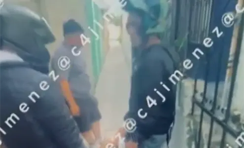 De rodillas: Los Mal Portados graban momento en que ejecutan a padre y sus dos hijos