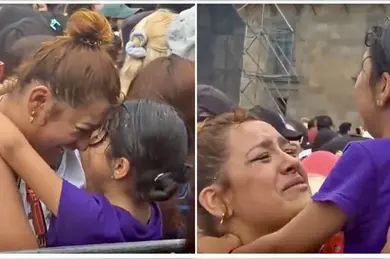 Regalan boletos de BTS a mam&aacute; e hija que lloraron juntas en el Z&oacute;calo