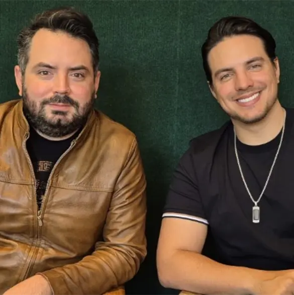 Jos&eacute; Eduardo Derbez se entera en plena entrevista de la denuncia contra su hermano por abuso