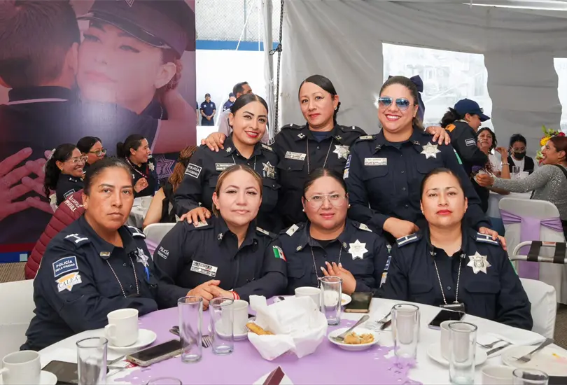 D&iacute;a de las Madres en Puebla: SSC reconoce a polic&iacute;as con festejo y apoyo institucional