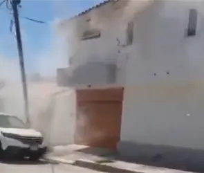 Grupo armado graba momento exacto en que balea la casa de Rocha Moya; se van como si nada