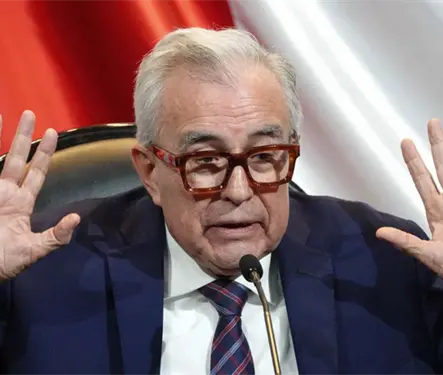 No dejaré de luchar: Rocha Moya comparece ante la FGR tras acusaciones de EE.UU. por presuntos nexos con Los Chapitos No dejaré de luchar: Rocha Moya comparece ante la FGR tras acusaciones de EE.UU. por presuntos nexos con Los Chapitos