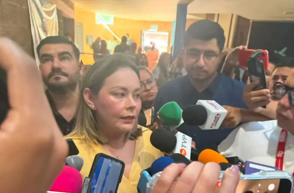 Durante una atención a medios de comunicación, Bonilla Valverde respondió a las especulaciones relacionadas con el estado de salud y la ubicación del exmandatario estatal. Captura de pantalla.