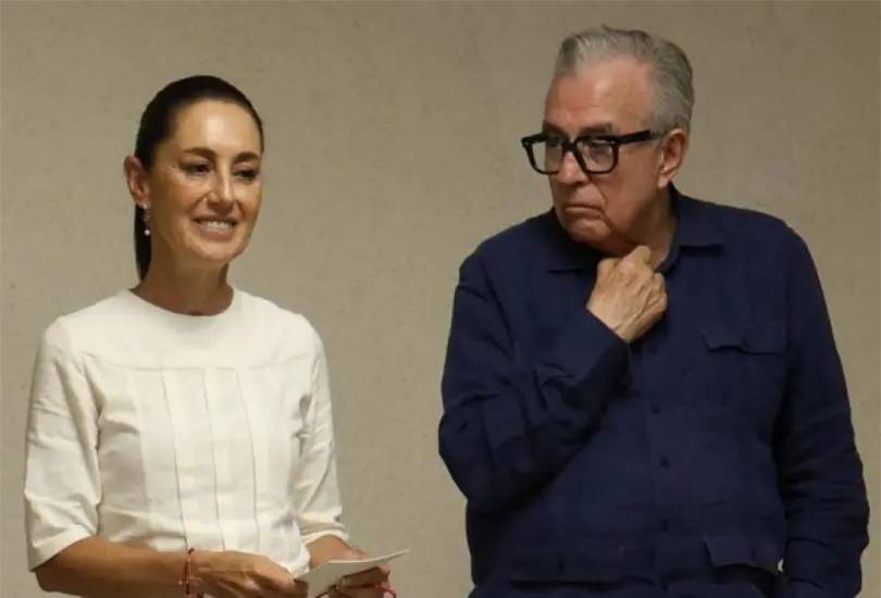 Claudia Sheinbaum junto al gobernador con licencia Rubén Rocha.
