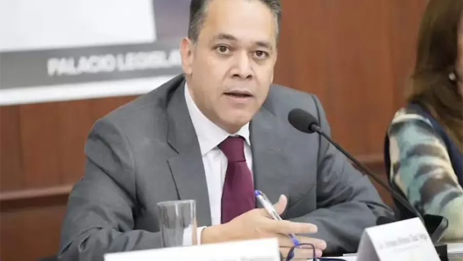 Enrique D&iacute;az, exsecretario de Rocha Moya, se habr&iacute;a entregado a EE.UU.