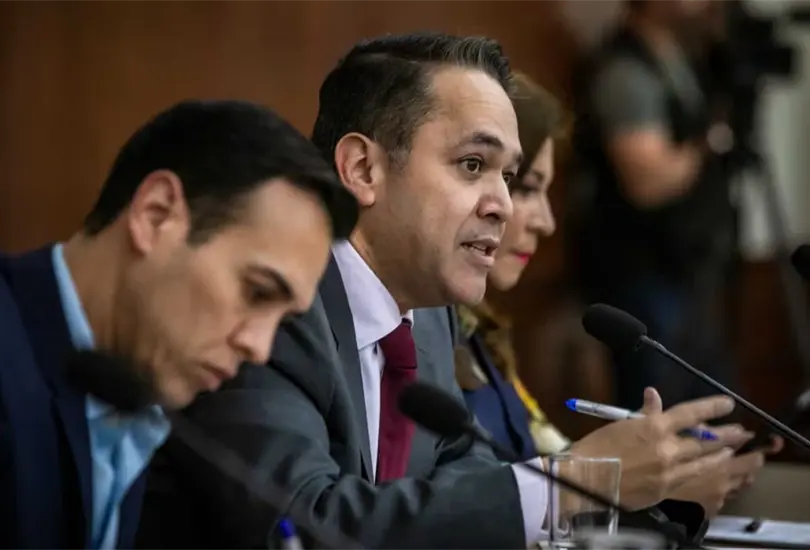 Enrique D&iacute;az Vega es investigado en Estados Unidos por presuntos nexos con Los Chapitos y delitos relacionados con drogas y armas.