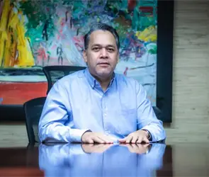 Enrique Vega, exsecretario de Finanzas de Rocha Moya habr&iacute;a entregado informaci&oacute;n de opositores a "Los Chapitos"