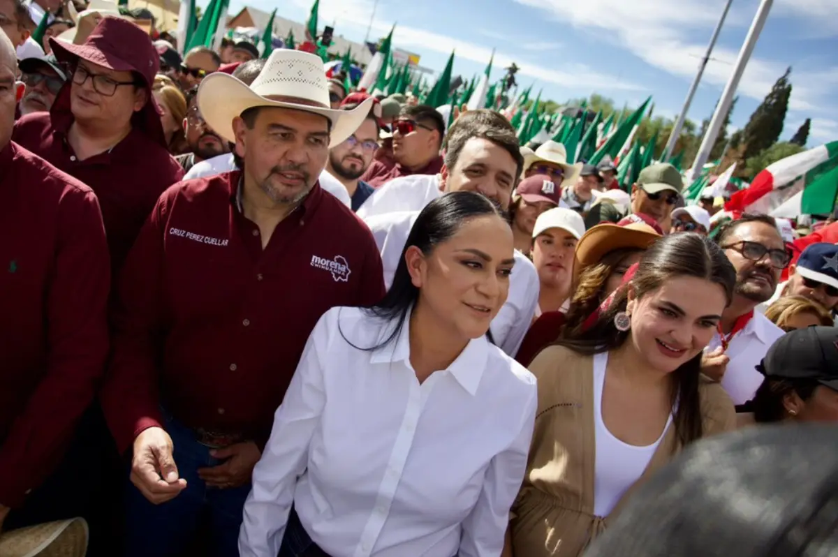  Así se vivió la marcha de Morena en Chihuahua contra Maru Campos entre bloqueos, protestas y consignas. 
