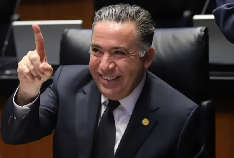 El legislador de Morena desminti&oacute; rumores sobre un arresto en San Diego y sostuvo que enfrentar&aacute; las acusaciones sin abandonar el pa&iacute;s.