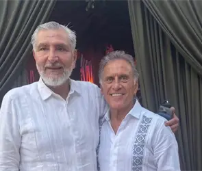 Ad&aacute;n Augusto reaparece en fiesta con los Yunes en medio de crisis en Morena