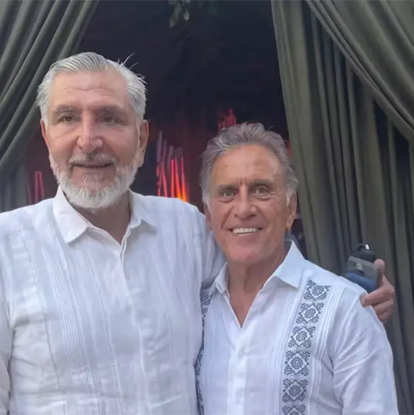Adán Augusto reaparece en fiesta con los Yunes en medio de crisis en Morena Adán Augusto reaparece en fiesta con los Yunes en medio de crisis en Morena