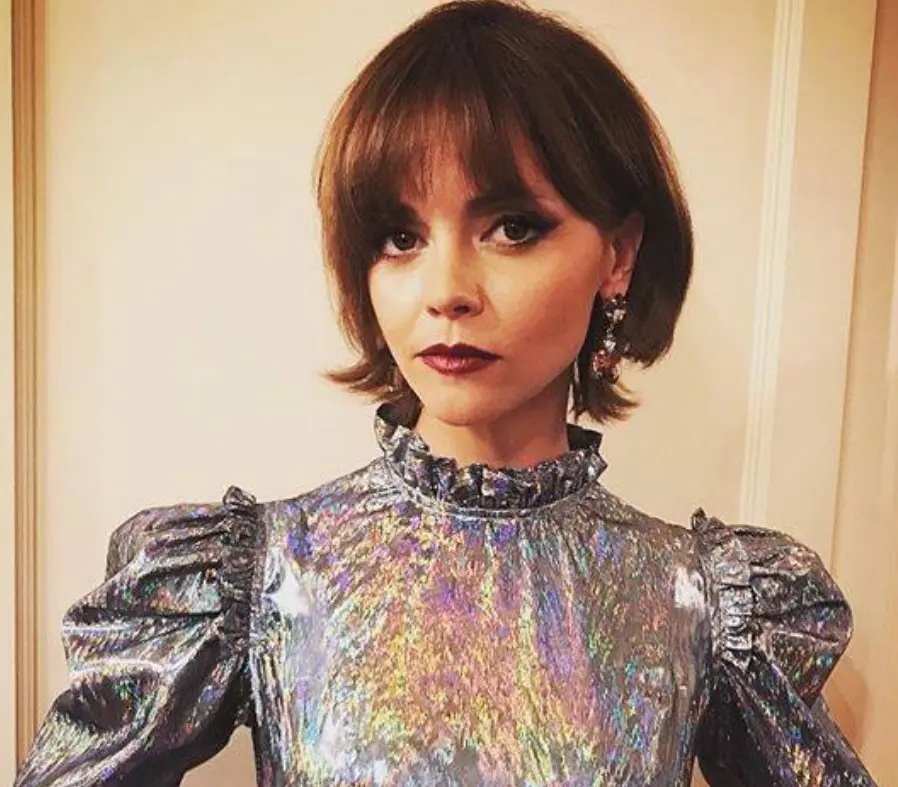 También participó en la serie 'Wednesday', estrenada por Netflix, donde interpretó a Marilyn Thornhill. Su presencia fue considerada un guiño a los fanáticos debido a que ella había dado vida a Wednesday Addams décadas antes.<br> También participó en la serie 'Wednesday', estrenada por Netflix, donde interpretó a Marilyn Thornhill. Su presencia fue considerada un guiño a los fanáticos debido a que ella había dado vida a Wednesday Addams décadas antes.<br>