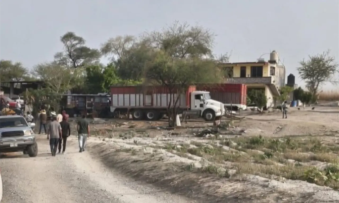 El hallazgo de las víctimas ocurrió la noche del sábado 16 de mayo en la comunidad de Texcalapa 