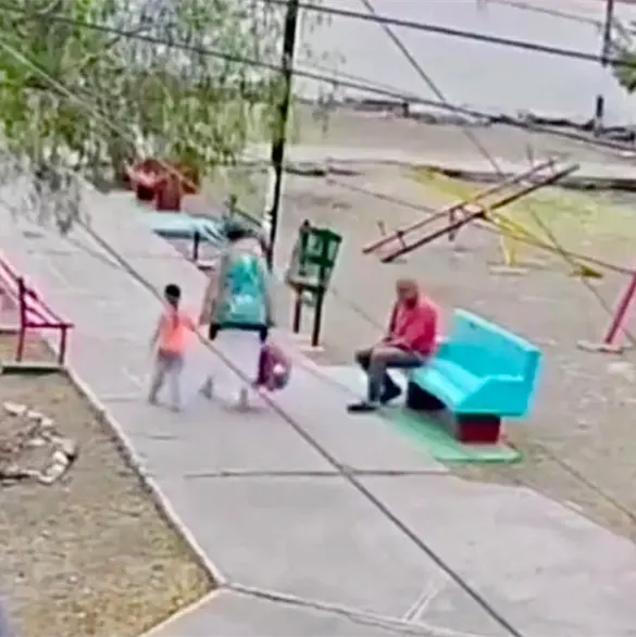 Adulta mayor es atacada con una piedra en plaza de Saltillo; detienen a hombre se&ntilde;alado como agresor