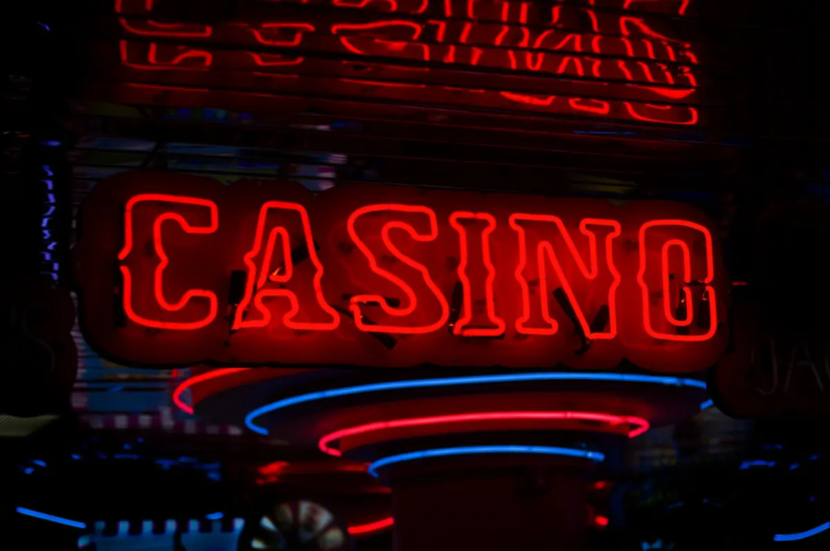  Acceso móvil, bonos y miles de juegos explican el boom de los casinos online en México. 