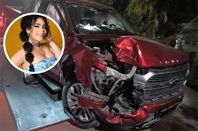Paola Suárez, integrante de "Las Perdidas", se estrella contra camión de Pepsi Paola Suárez, integrante de "Las Perdidas", se estrella contra camión de Pepsi