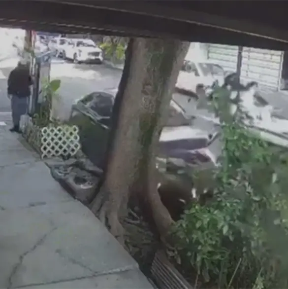 Captan momento exacto en que ejecutan a Bryan "El Balbino", presunto extorsionador, en la N&aacute;poles