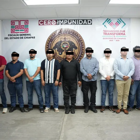 Detienen a 10 funcionarios de Chiapas por presunta tortura con bolsas de plástico Detienen a 10 funcionarios de Chiapas por presunta tortura con bolsas de plástico
