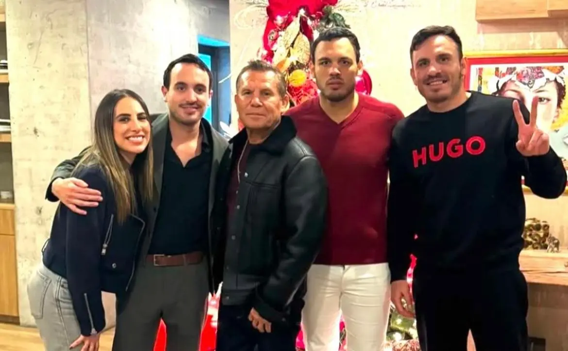 Ch&aacute;vez tiene cuatro hijos: tres de su primer matrimonio y una hija junto a Myriam Escobar.