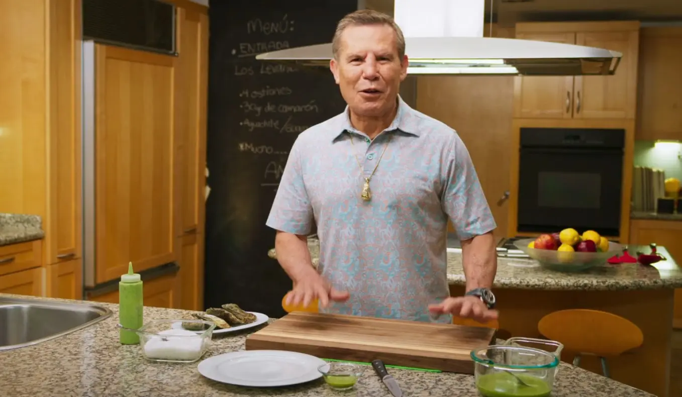 Aunque &eacute;l mismo ha confesado que no es muy bueno cocinando, posee una cocina amplia para recibir a familiares e invitados.