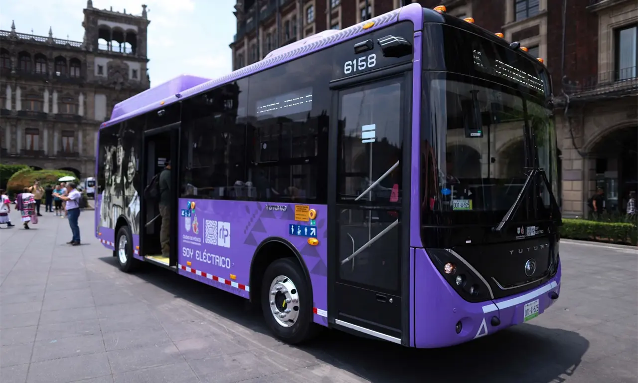  Con una tarifa económica y rutas estratégicas, el Centrobús se ha convertido en una nueva opción para quienes desean recorrer el corazón de la ciudad sin utilizar automóvil. 