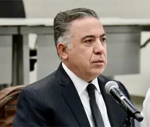 Enrique Inzunza reaparece con Javier Corral en restaurante de Culiac&aacute;n tras acusaciones de nexos con el crimen organizado