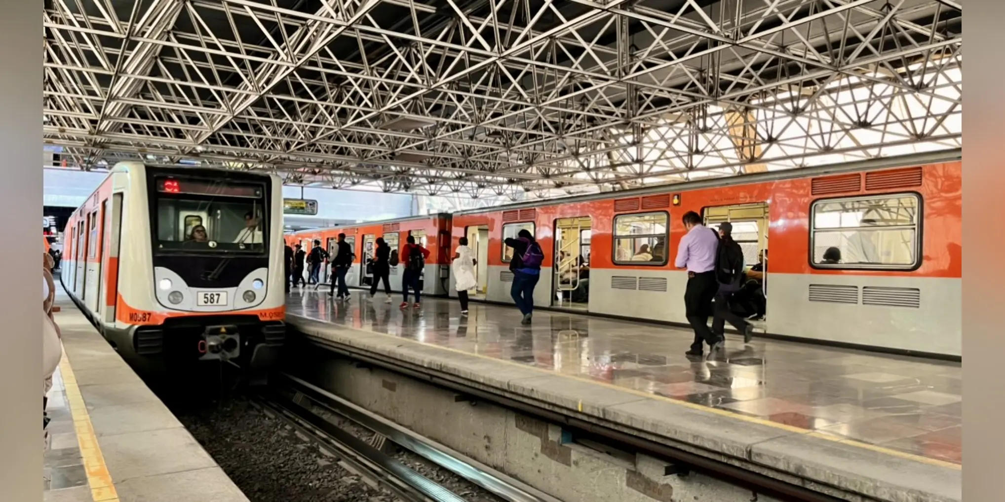 Al menos tres estaciones del Metro de la Línea 2 continúan cerradas a horas de la inauguración del Mundial 2026. Especial
