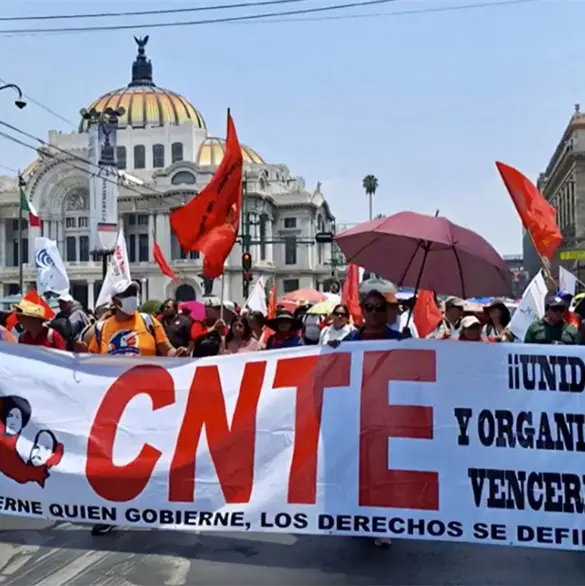CNTE adelanta paro nacional y amenaza con paralizar la CDMX desde este domingo CNTE adelanta paro nacional y amenaza con paralizar la CDMX desde este domingo